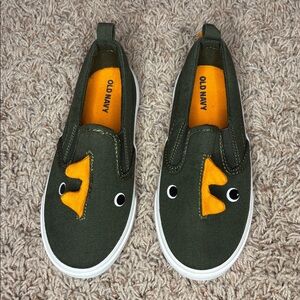 🦖Old Navy Kids Slip-Ons🦖